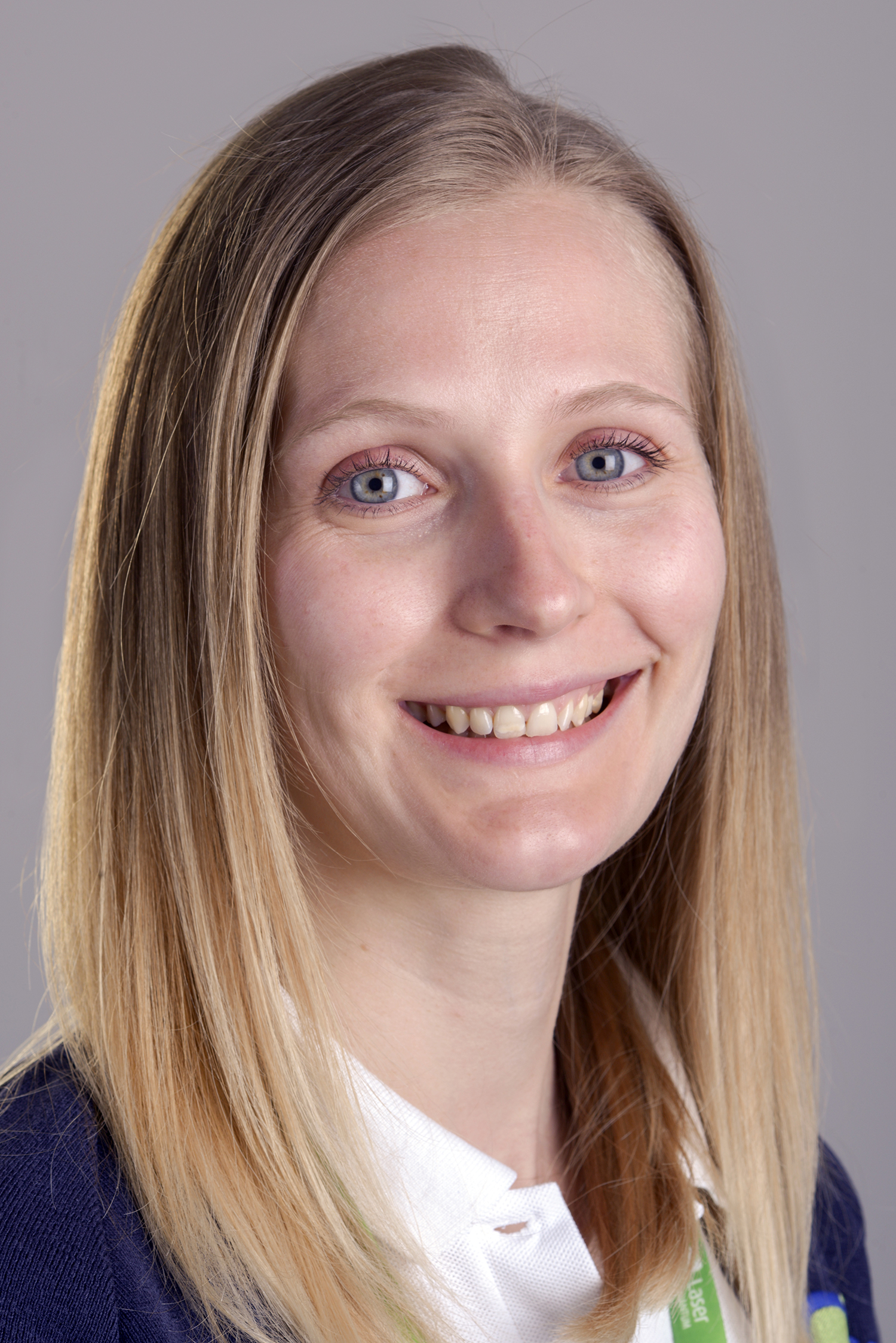 Leah Armstrong headshot